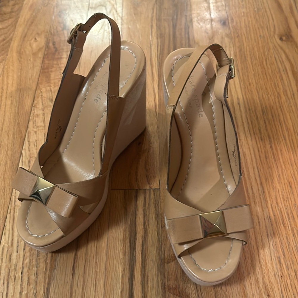 Tan Kate Spade bow wedges